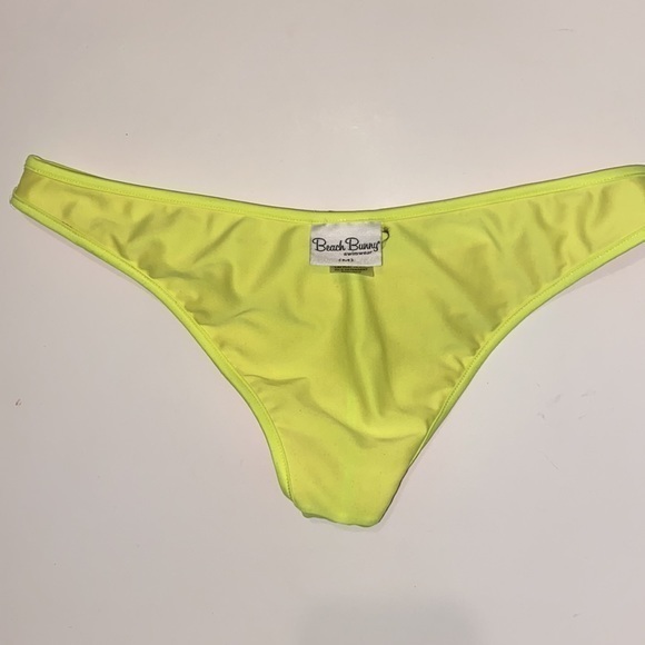 Beach Bunny Lunar Bikini Set size medium - Picture 13 of 16